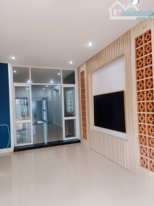 CHO THUÊ NHÀ NGUYÊN CĂN MẶT TIỀN ĐƯỜNG VŨ DUY ĐOÁN - 110 M² - 5 PN - GIÁ 17 TRIỆU - 5