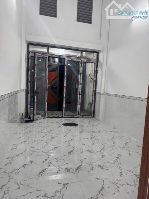 Giá nhỏ nhưng nhà KHÔNG nhỏ - Hơn 40m2 đất - Cách Tân Hoà Đông chỉ 5 phút - 5