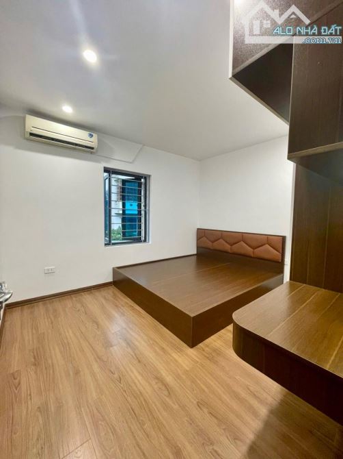 Tập Thể Thanh Xuân Bắc - Ngã tư Khuất Duy Tiến - sổ đỏ 44m - 3 Ngủ thoáng sáng - 5