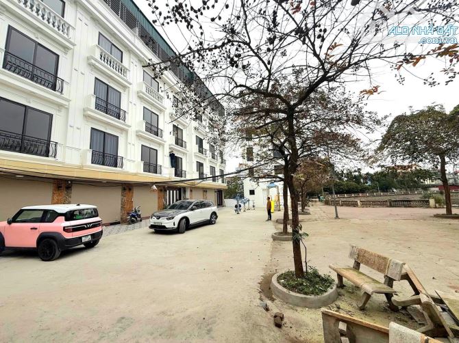 🏡 BÁN NHÀ BẮC TỪ LIÊM – VIEW HỒ – Ô TÔ ĐỖ CỬA – NHỈNH 5 TỶ - 5