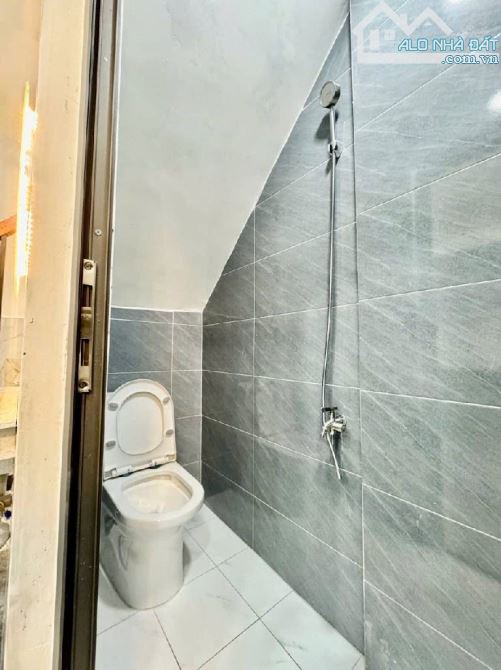 NHÀ ĐẸP NHỎ TIỀN NGAY TRƯỜNG THPT TRẦN HƯNG ĐẠO. PHƯỜNG 6. GÒ VẤP - 5