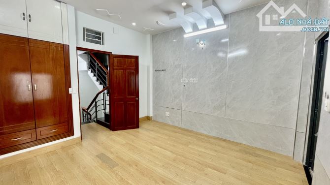 Cho thuê nguyên căn 4x18 đúc 3lầu ST 5PN 6WC Hẻm Thông Xe Hơi - 5