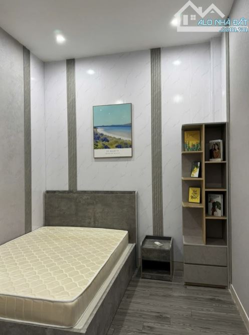 🏡  BÁN NHÀ ĐẸP 3 TẦNG KIÊN CỐ - PHẦN LĂNG 20 - THANH KHÊ - 5
