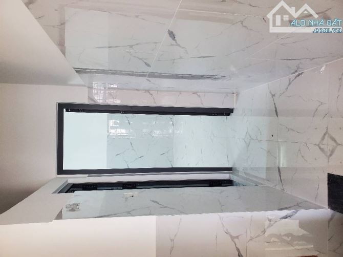 Bình Tân -GẦN CHỢ BÌNH TRỊ ĐÔNG - BÌNH TÂN - HẺM XE HƠI THÔNG - 37M2 - 3 TÂNG MỚI ĐẸP BTCT - 6