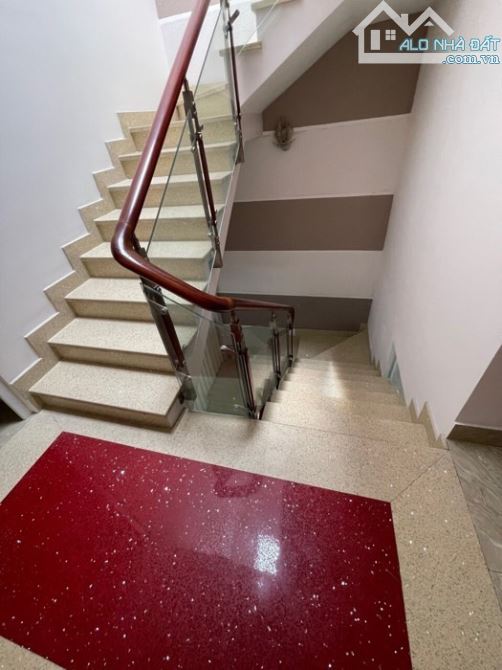 Nhà 4 Tầng - Mặt Tiền Đường, DT: 4x20= 80m2, Quận Tân Phú - 6