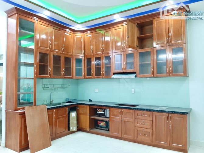 CHDV - 10 Phòng - 5x21 - 3 Tầng - Quận 7 - Nhỉnh 8 Tỷ - 6