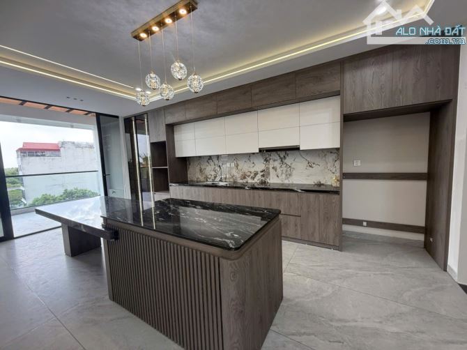 Nhà đẹp nội thất xịn đường ô tô tránh ngõ Phố Nguyễn Văn Hưởng DT 52.5m2 . Giá 16.6 tỷ - 6
