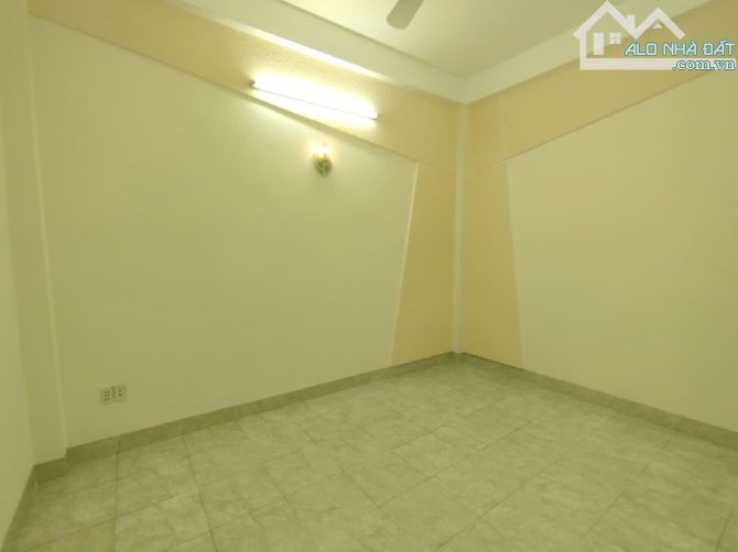 Cho thuê nhà mặt tiền 1 trệt 2 lầu đường Dương Tử Giang - 6