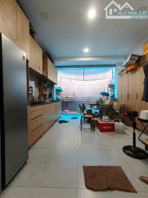 Bán Nhà Tân Phú, hẻm xe hơi, 77m2, 3 tầng, gần đường Tân Kỳ Tân Quý, 6 tỷ. - 6