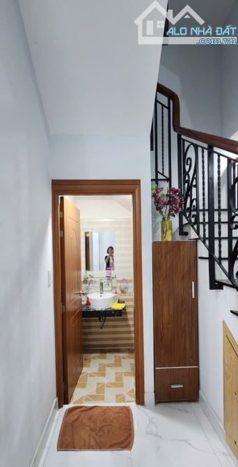 Nhà 3 tầng - Dt: 83m2 (5,2x16m) - HxH thông - nội thất cao cấp - Quận 2 - 10,5 tỷ - 6