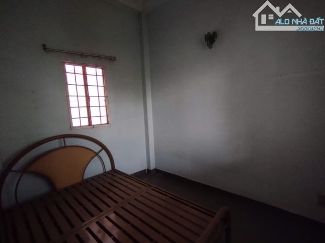 Cho thuê nguyên căn nhà mặt tiền đường Nguyễn Ái Quốc ngay khu dân cư đông đúc - 6