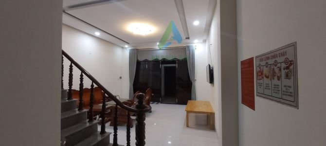 CHO THUÊ NHÀ NGUYÊN CĂN MẶT TIỀN ĐƯỜNG LÊ VĂN TÂM - 90 M² - 5 PN - GIÁ 20 TRIỆU - 6