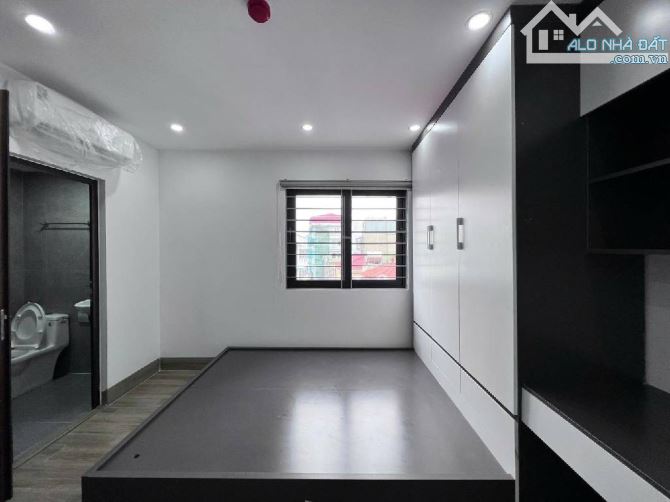 CẦN BÁN SIÊU PHẨM CCMN DÒNG TIỀN CẦU GIẤY 6 TẦNG THANG MÁY XÂY MỚI 2 THOÁNG - 6