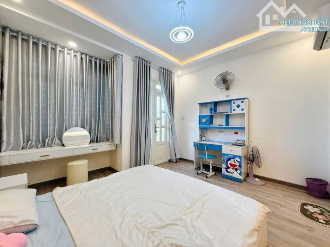 NHÀ NGỘP TRÊN ĐƯỜNG BẠCH MÃ, QUẬN 10- GIÁ: 5.1TỶ/ 4,1Mx15M. SỔ SẴN HOÀN CÔNG ĐẦY ĐỦ - 6