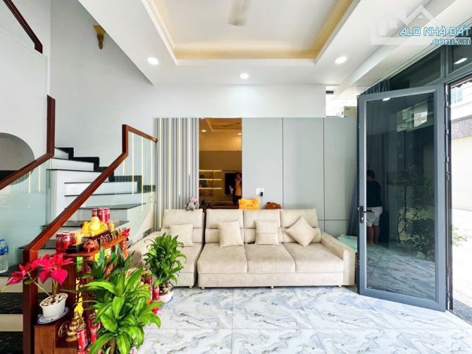 NHÀ MỚI - FULL NỘI THẤT - XE HƠI VÀO TẬN NHÀ - CHỈ VIỆC XÁCH VALI VÀO Ở - 6