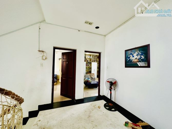 Lê Trực bình Thạnh 258m2 3 tầng  giá chỉ 28 tỷ - 6