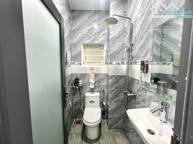 Gần Mặt Tiền Đường Quang Trung, Gần Emart 2 -64M² - 4Tầng BTCT - 6