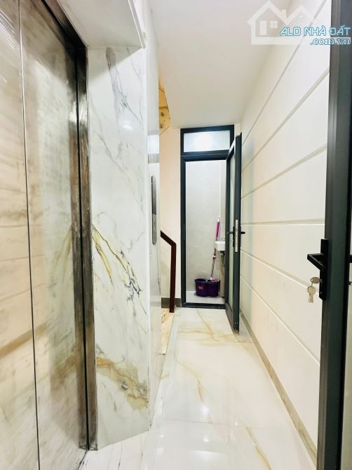 CMT8 - QUẬN 3 - CÓ THANG MÁY - 5 TẦNG - CHỈ 8.9 TỶ - 7