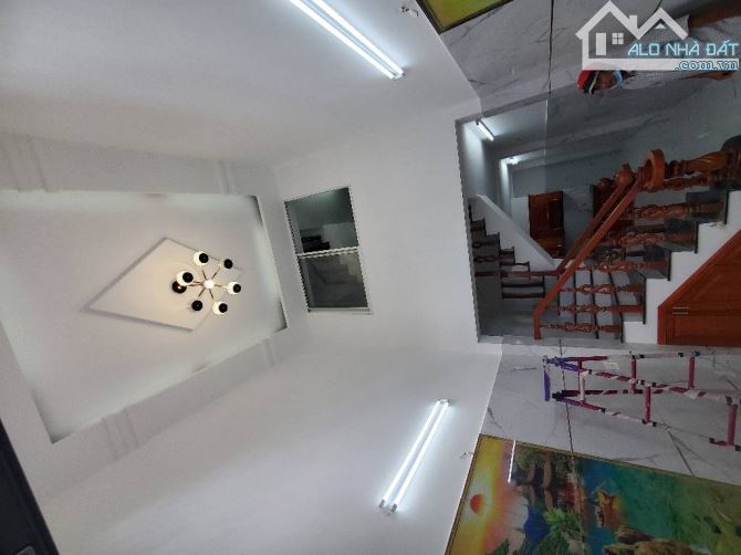GẦN CHỢ BÌNH TRỊ ĐÔNG - BÌNH TÂN - HẺM XE HƠI THÔNG - 37M2 - 3 TẦNG MỚI ĐẸP BTCT - 7
