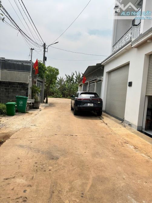 NHÀ 3 TẦNG ĐƯỜNG THÔNG GẦN TRƯỜNG HOÀNG VIỆT: GIÁ 3.77 tỷ - 7