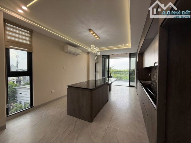 Nhà đẹp nội thất xịn đường ô tô tránh ngõ Phố Nguyễn Văn Hưởng DT 52.5m2 . Giá 16.6 tỷ - 7