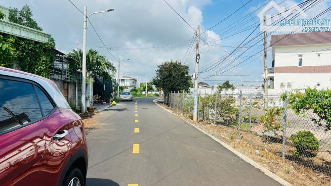 Em có 2 lô liền kề làm nhà vườn rất đẹp ở Trung tâm thị trấn đất đỏ giá hợp lý đâu tư ạ. - 7