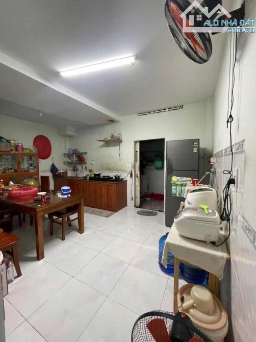 Ngộp ngân hàng nên bán gấp căn nhà ở Thị Trấn Hóc Môn, DT 100m2, Giá 1 tỷ 050. - 7