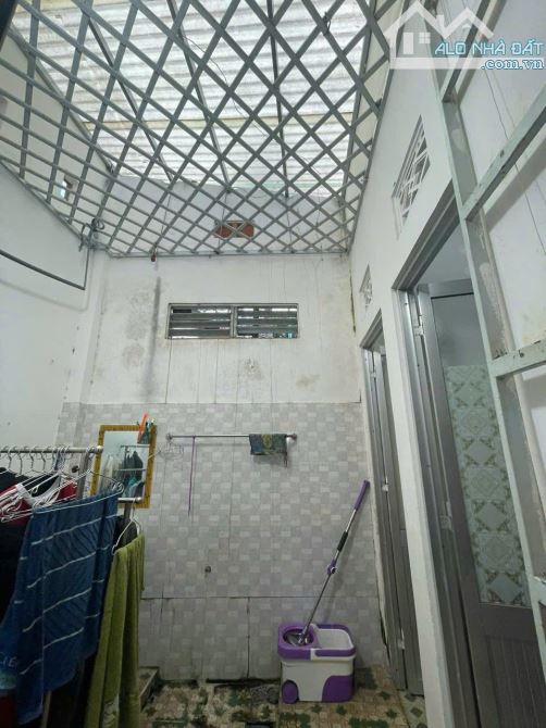NHÀ HẺM 102 NGUYỄN TẤT THÀNH HẺM Ô TÔ GẦN HOA VIÊN NGUYỄN TẤT THÀNH - Loctran - 7