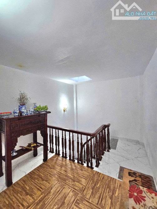 Nhà mới toanh 5 tầng Long Biên, vị trí trung tâm, full nội thất, gần ô tô, giá 5 tỷ+ - 7