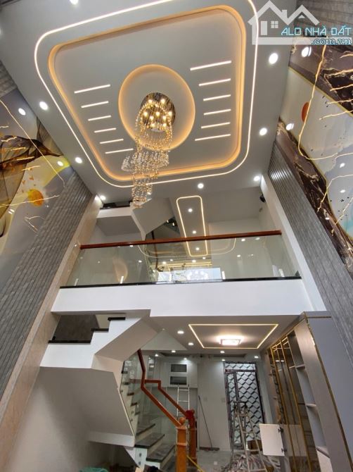 Đ.18B ko lộ giới 5 tầng 4.5x12m hẻm xe tải thông tặng full nội thất chỉ 7.4 tỷ - 8