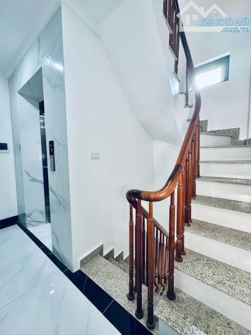 𝐐𝐔Ậ𝐍 𝐓𝐇𝐀𝐍𝐇 𝐗𝐔Â𝐍 - 𝐍𝐇À 𝐌Ớ𝐈 - 𝟕 𝐓Ầ𝐍𝐆 𝐓𝐇𝐀𝐍𝐆 𝐌Á𝐘 - 𝐍𝐆Õ 𝐓𝐇Ô𝐍𝐆 - 8