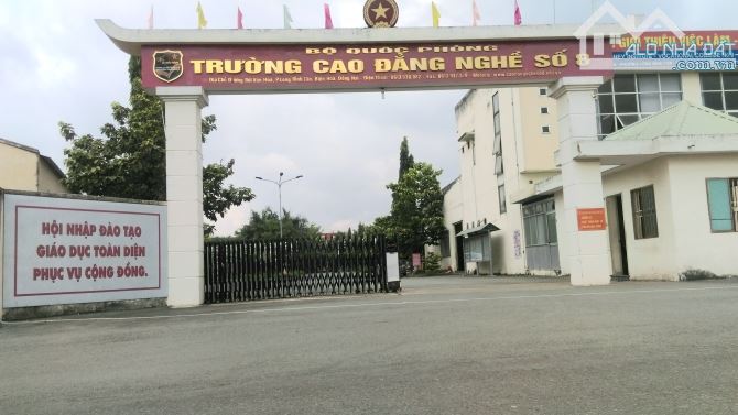 BÁN NHÀ 111m2 P.LONG BÌNH, GẦN VÒNG XOAY CỔNG 11, TRƯỜNG CAO ĐẲNG NGHỀ SỐ 8 - 8