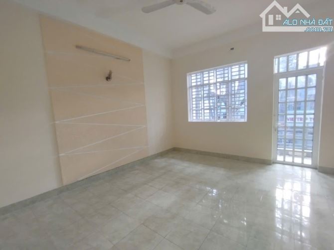Cho thuê nhà mặt tiền 1 trệt 2 lầu đường Dương Tử Giang - 8