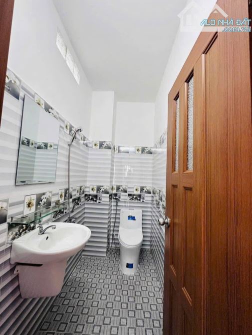 Chốt Gấp Căn Nhà Đẹp 2 Tầng, Gần Chợ Phạm Văn Hai, Tân Bình - SHR - 2 Tỷ 190/43m2 - 8