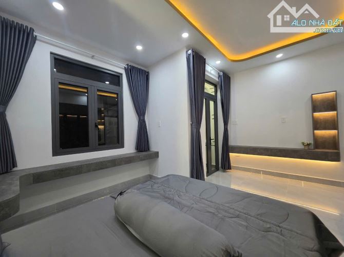 Bán nhà phố Cao cấp Full nội thất Huỳnh Tấn Phát, Nhà Bè, Dt 5x18m. Giá 8,39 tỷ - 8