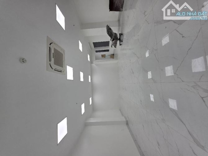 69.9x tỷ/ 122 m2/ 8 Tầng/ 6.2 M tiền/ Tòa Văn Phòng - 8