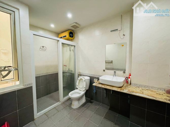 BÁN NHÀ HOÀNG VĂN THÁI - Q. THANH XUÂN - 95M - 22,5 TỶ - PHÂN LÔ - Ô TÔ TRÁNH - KINH DOANH - 9