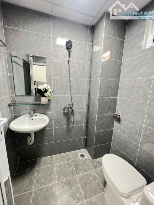 Cho Thuê CCMN 298 Mặt Phố Hoàng Mai 30m2 Studio Cửa Sổ Ban Công Thang Bộ Ô Tô Đỗ Gần Chợ - 9