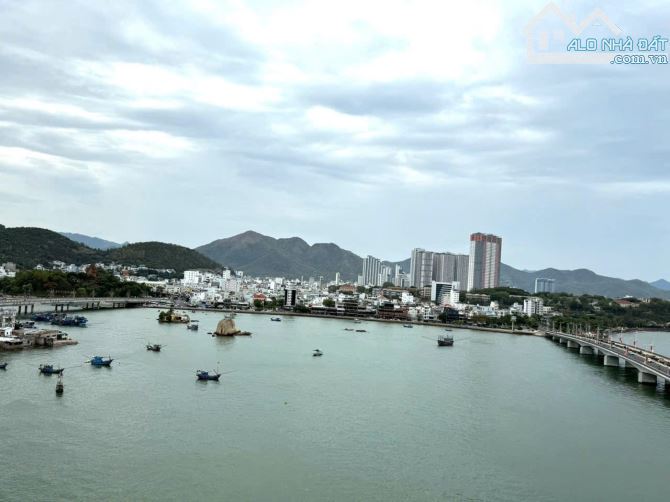 BÁN CĂN HỘ MƯỜNG THANH, SỐ 4 TRẦN PHÚ, TẦNG 10, VIEW SÔNG, 69M2, GIÁ 2 TỶ 990. CN4.9 - 9