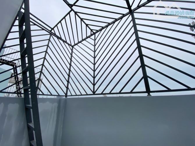 Đ.18B ko lộ giới 5 tầng 4.5x12m hẻm xe tải thông tặng full nội thất chỉ 7.4 tỷ - 9