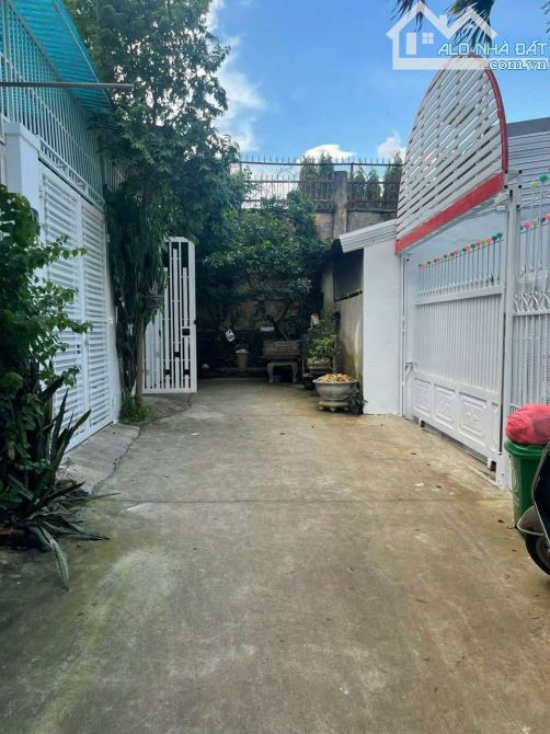 NHÀ HẺM 102 NGUYỄN TẤT THÀNH HẺM Ô TÔ GẦN HOA VIÊN NGUYỄN TẤT THÀNH - Loctran - 9