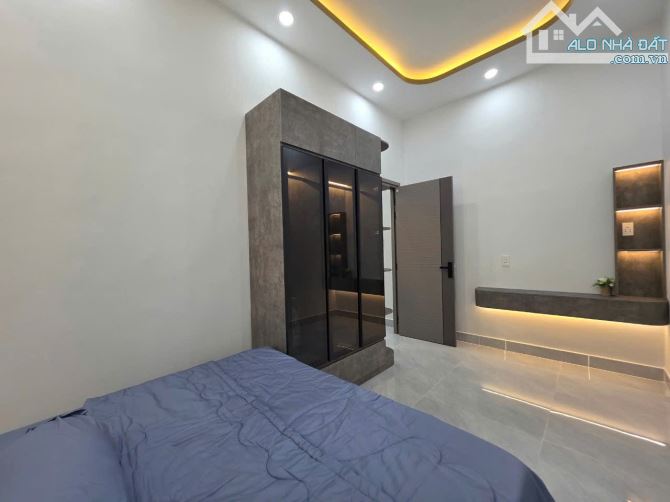 Bán nhà phố Cao cấp Full nội thất Huỳnh Tấn Phát, Nhà Bè, Dt 5x18m. Giá 8,39 tỷ - 9