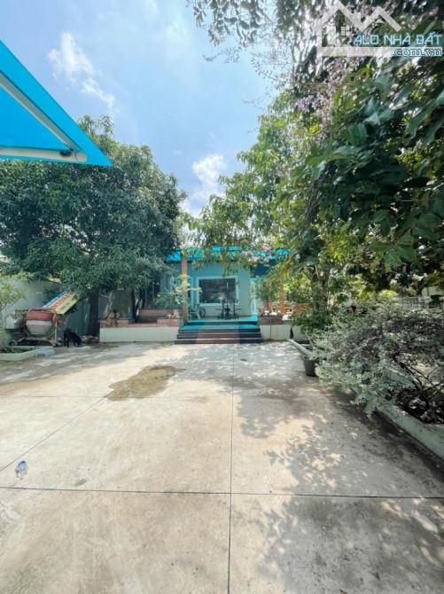 SỞ HỮU NGAY BIỆT THỰ SÂN VƯỜN CỰC KHỦNG 3.268M2, CÓ DÒNG TIỀN SẴN. GIÁ BAO RẺ NHỈN 20TR - 9