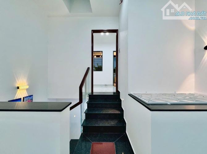 Nhà đẹp 57.2m2 ngay Nguyễn Oanh, Gò Vấp. Giá: 2 Tỷ 890. Có SHR, hẻm xe hơi 5m - 9