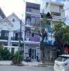 Bán nhà 4 tầng đường 7m5 Hàn Thuyên. Dt 100m2 gồm 12 phòng dthu 36tr sát 30/4 cho thuê tốt