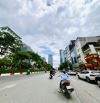 Cần cho thuê tòa nhà 8 tầng mặt phố Liễu Giai, DT 303m, MT 10m, lô góc