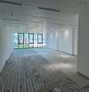 Tòa nhà 8 tầng + hầm, 180m², MT 9m, giá 160tr/tháng