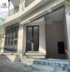 NHÀ 2 TẦNG VÀI BƯỚC CHÂN RA VÕ VĂN NGÂN - NẰM NGAY VỊ VÍ TRUNG TÂM - NGANG 8,6M - 6 TỶ
