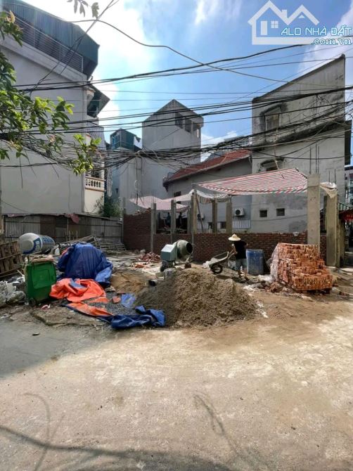Bán lô đất kdt La Khê- đối diện công viên và hồ- trục pảkcity-kinh doanh - giá chỉ 1x tỷ - 2