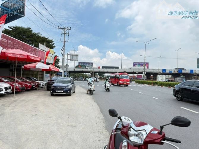 BÁN ĐẤT HBP TẶNG NHÀ TIỀN CHẾ ĐANG CHO THUÊ 5TR - 105M2(4.5 ❌23M)  NGAY NGÃ TƯ CẦU VƯỢT HI